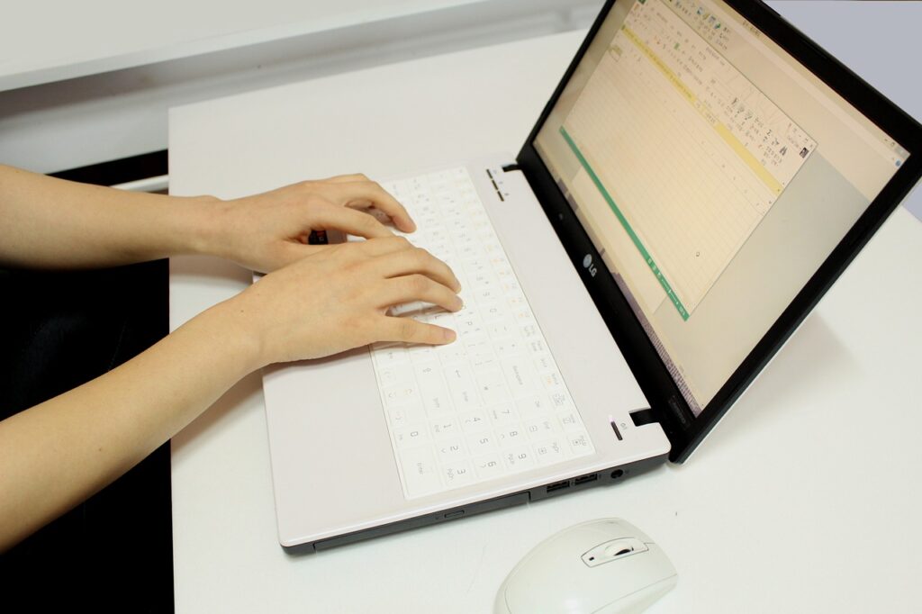 La formación como herramienta para combatir el desempleo, ilustración de Pixabay
