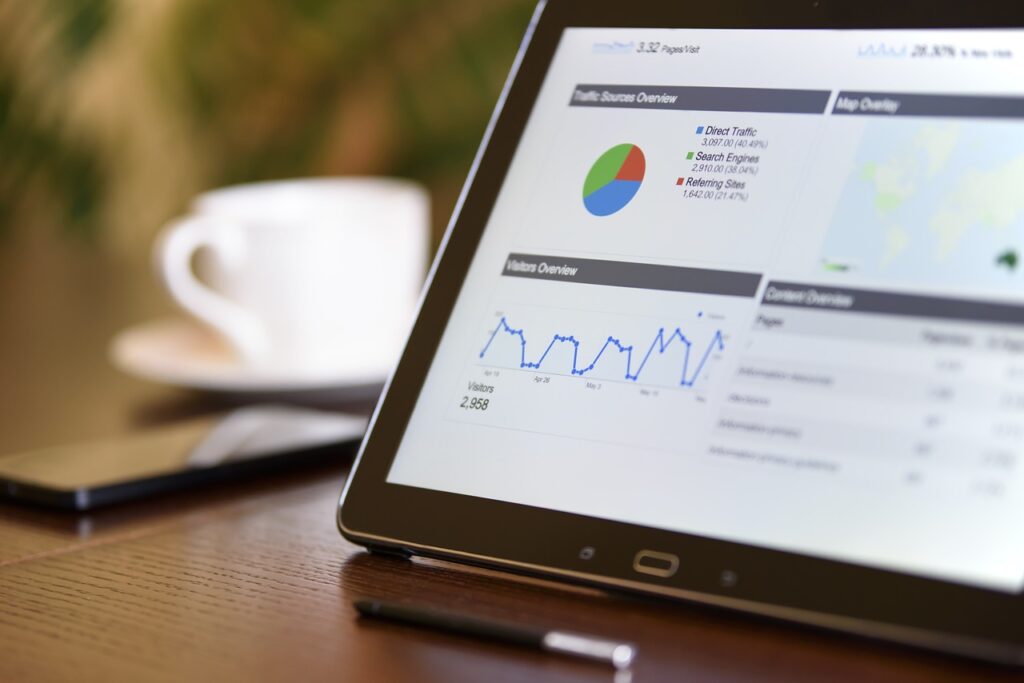 Datos provenientes del software, imagen de Pixabay